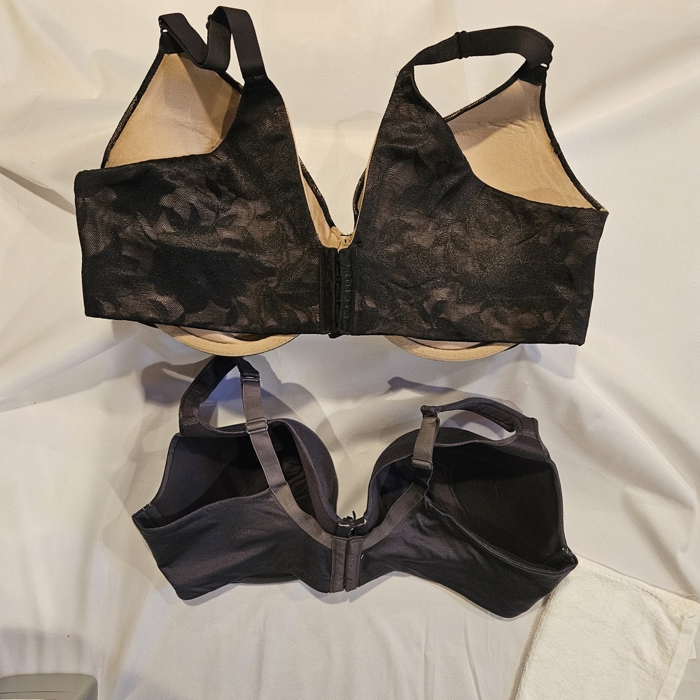 Cacique Two-Piece Black Lace and Black Satin Bra Set - Picture 2 of 3